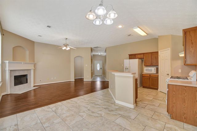 19017 Hammer Lane, Porter, TX 77365