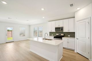 1182 Yucca Avenue, Lavon, TX 75166