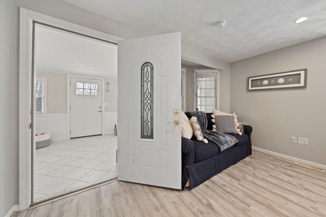 4 Fremont Rd, Marshfield, MA 02050