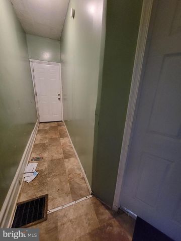 813 W BIRCH ST, Philadelphia, PA 19133