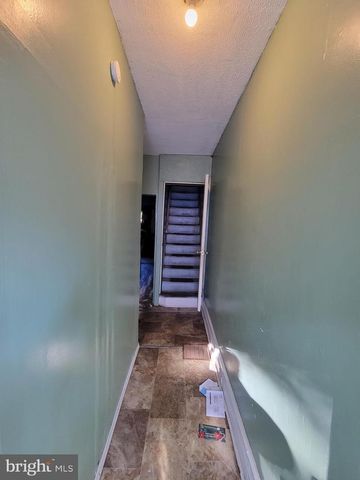 813 W BIRCH ST, Philadelphia, PA 19133
