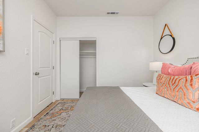 1900 Chestnut Street, Santa Clara, CA 95054