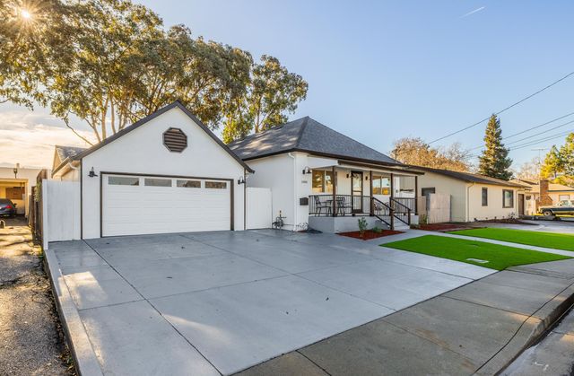 1900 Chestnut Street, Santa Clara, CA 95054