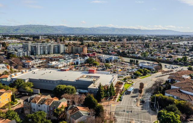 1900 Chestnut Street, Santa Clara, CA 95054