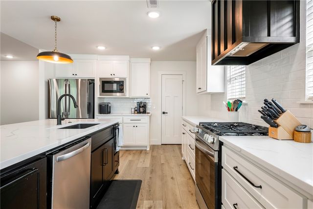 4 Roxburgh Lane, Bella Vista, AR 72715