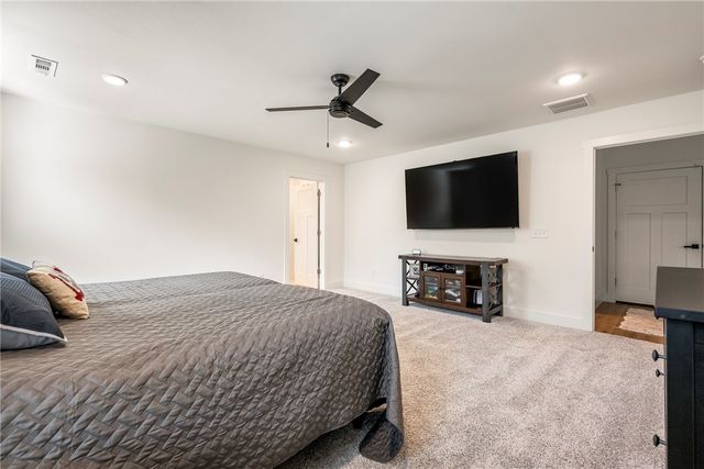 4 Roxburgh Lane, Bella Vista, AR 72715