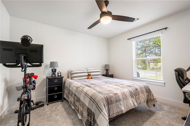 4 Roxburgh Lane, Bella Vista, AR 72715