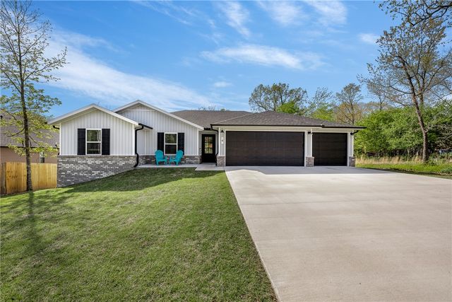 4 Roxburgh Lane, Bella Vista, AR 72715