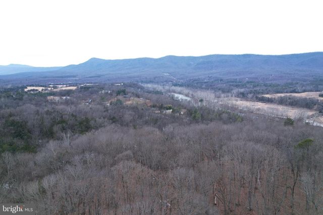 480 BEYLORS FERRY RD, Rileyville, VA 22650