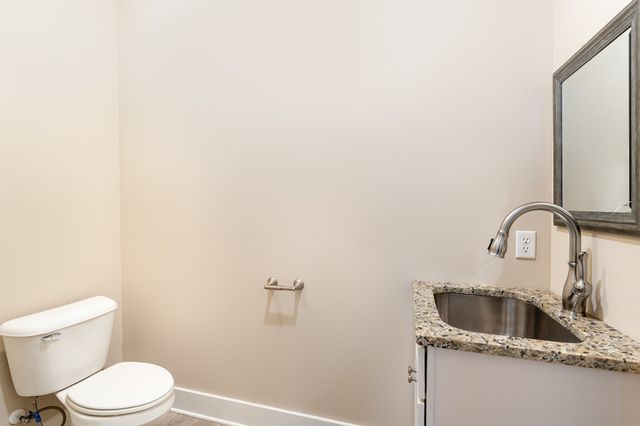 1120 Taylor Town Rd, White Bluff, TN 37187