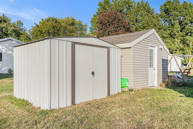 448 Long Lake Road, Colon, MI 49040