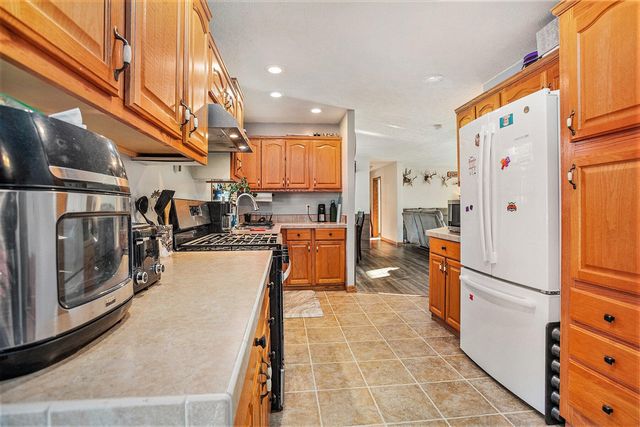 448 Long Lake Road, Colon, MI 49040