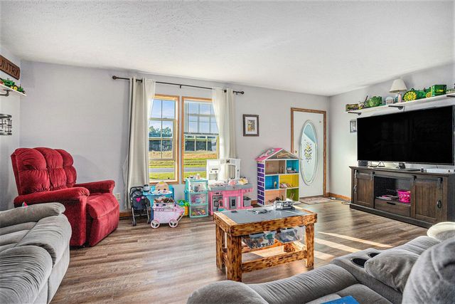 448 Long Lake Road, Colon, MI 49040