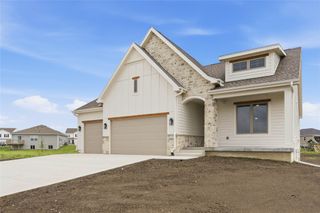 2603 10th Avenue SE, Altoona, IA 50009