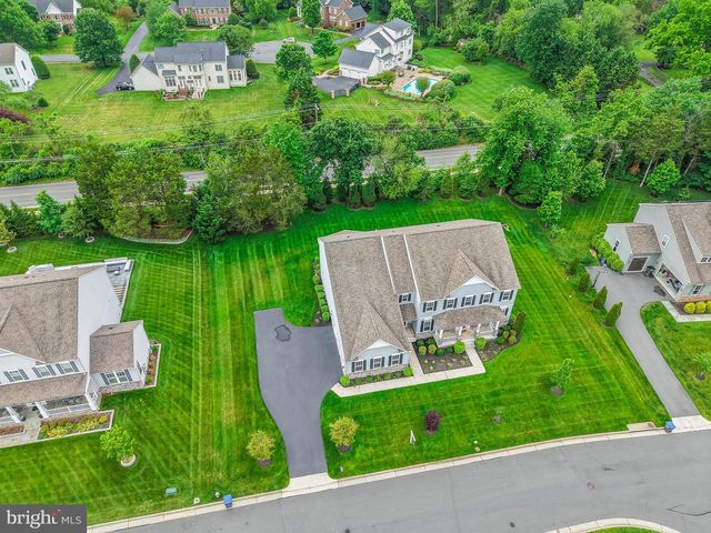 11865 BOSCOBEL CT, Herndon, VA 20170