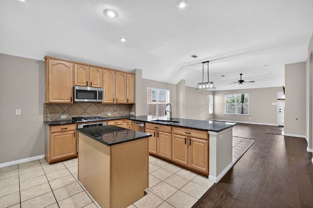 4353 Mountain Crest Drive, Fort Worth, TX 76123