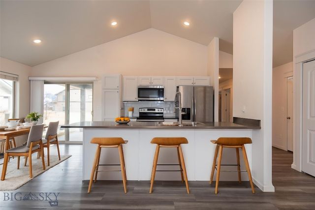 1718 Shelby Avenue, Belgrade, MT 59714