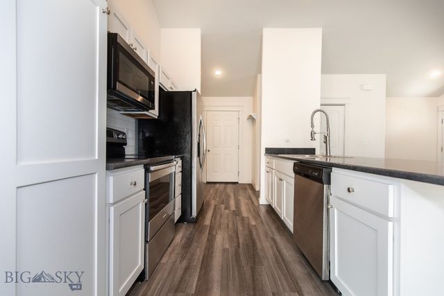 1718 Shelby Avenue, Belgrade, MT 59714