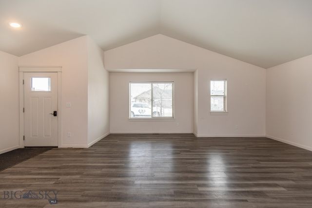 1718 Shelby Avenue, Belgrade, MT 59714