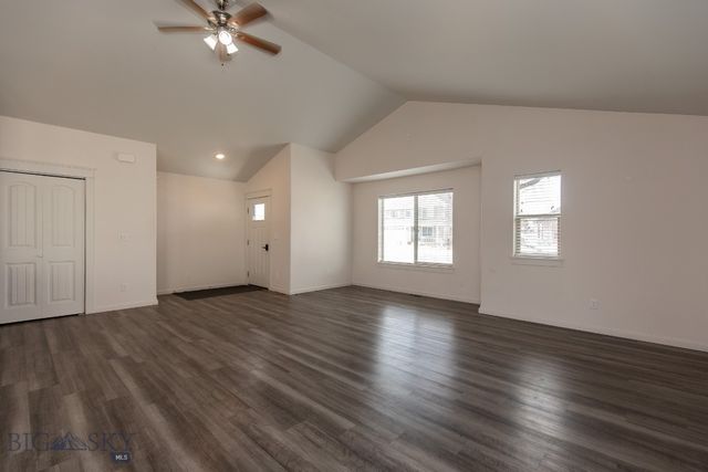 1718 Shelby Avenue, Belgrade, MT 59714