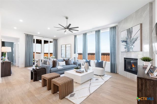 827 Jackson River Loop, Kyle, TX 78640