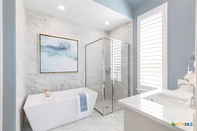 827 Jackson River Loop, Kyle, TX 78640