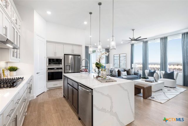 827 Jackson River Loop, Kyle, TX 78640