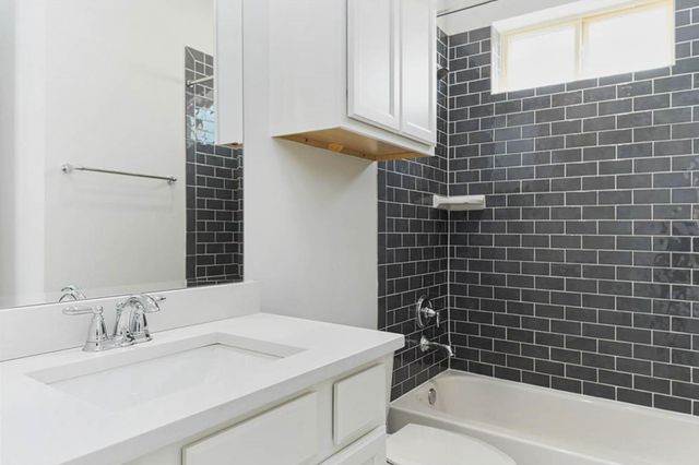 7715 S Fall Run Crossing, Houston, TX 77055