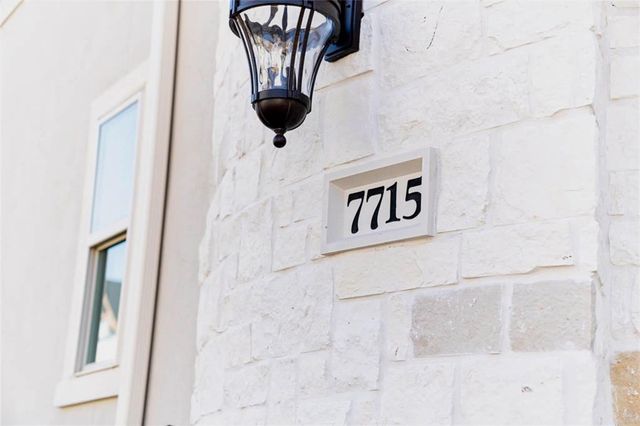7715 S Fall Run Crossing, Houston, TX 77055