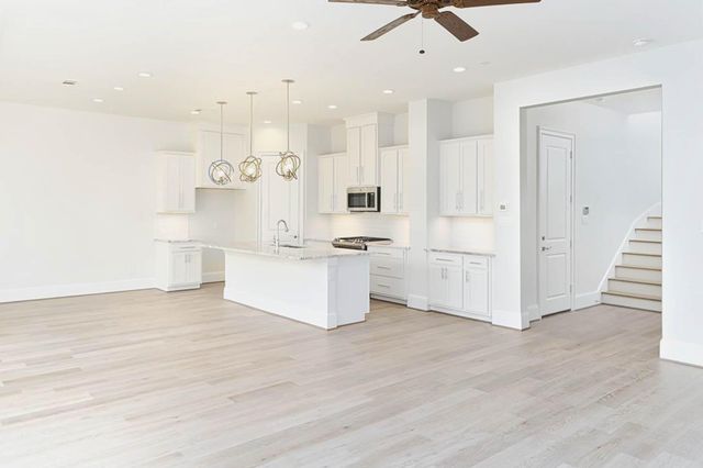 7715 S Fall Run Crossing, Houston, TX 77055