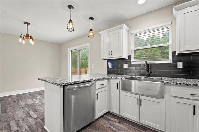 1800 NW Mya Court, Grain Valley, MO 64029