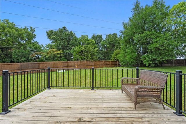 1800 NW Mya Court, Grain Valley, MO 64029