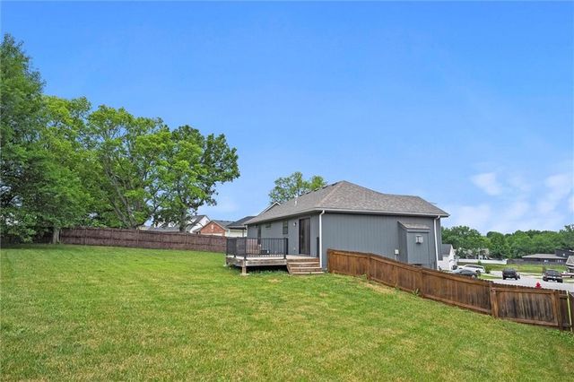 1800 NW Mya Court, Grain Valley, MO 64029