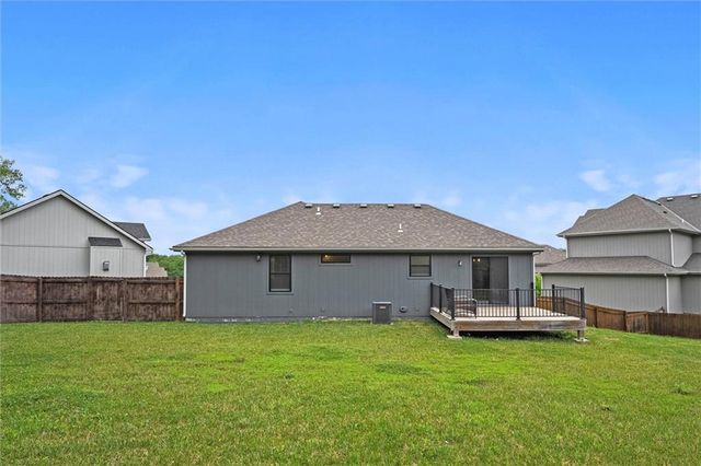 1800 NW Mya Court, Grain Valley, MO 64029