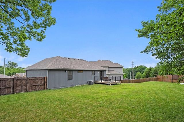 1800 NW Mya Court, Grain Valley, MO 64029