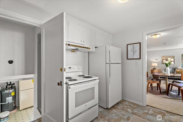 2131 S Bennett Street, Seattle, WA 98108