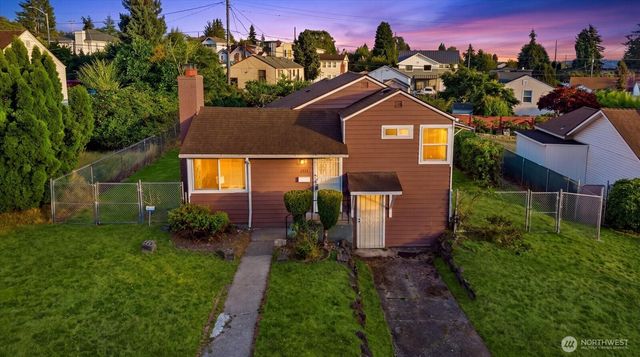 2131 S Bennett Street, Seattle, WA 98108