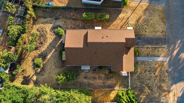 2131 S Bennett Street, Seattle, WA 98108
