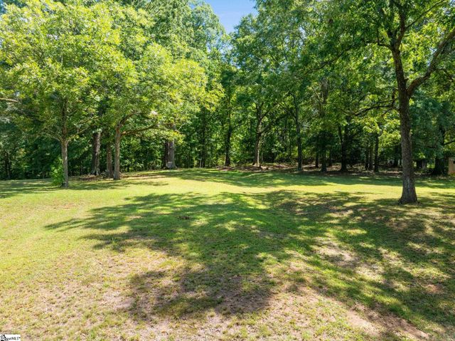 00 1st Avenue, Greenville, SC 29607