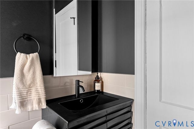 4811 Brook Rd, Richmond, VA 23227