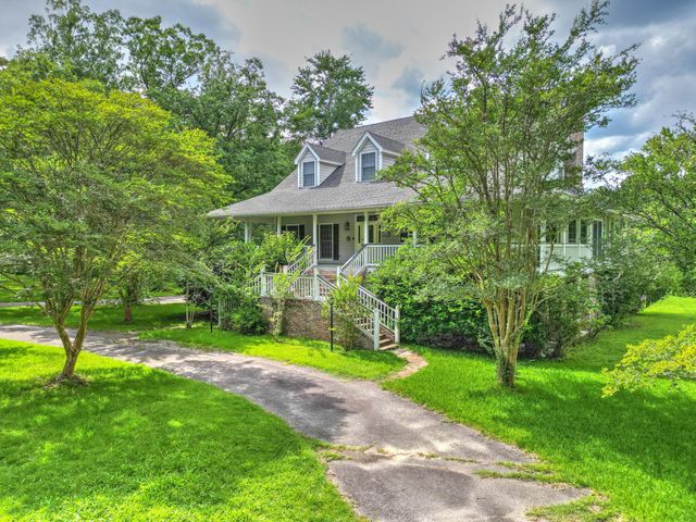 137 Old Winter Road, Summerville, SC 29486