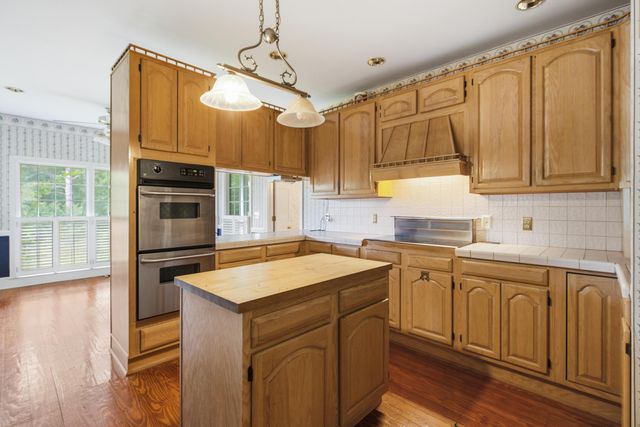 137 Old Winter Road, Summerville, SC 29486