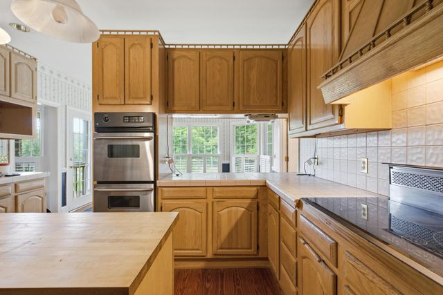 137 Old Winter Road, Summerville, SC 29486