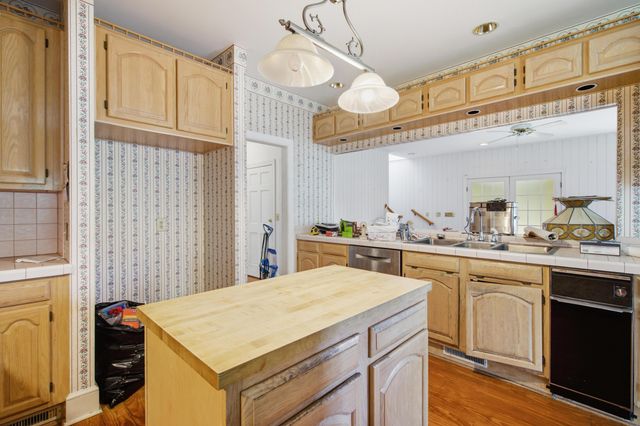 137 Old Winter Road, Summerville, SC 29486