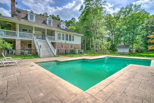 137 Old Winter Road, Summerville, SC 29486