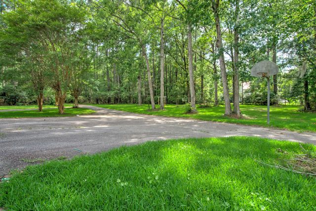 137 Old Winter Road, Summerville, SC 29486