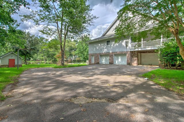 137 Old Winter Road, Summerville, SC 29486