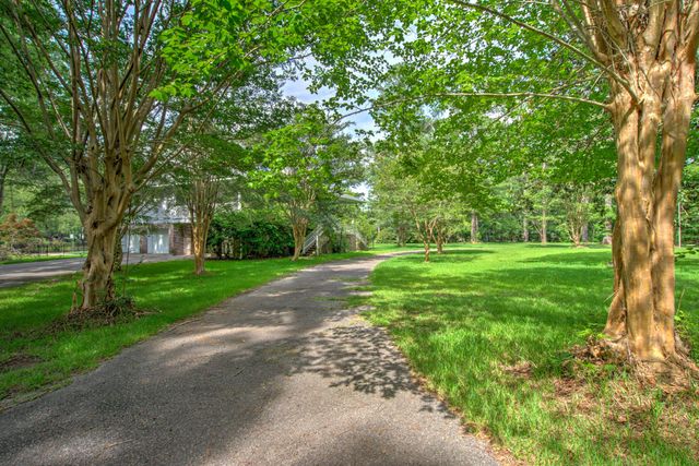 137 Old Winter Road, Summerville, SC 29486