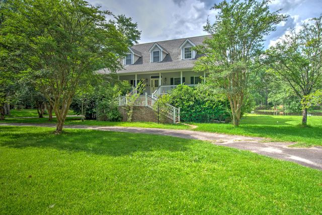 137 Old Winter Road, Summerville, SC 29486