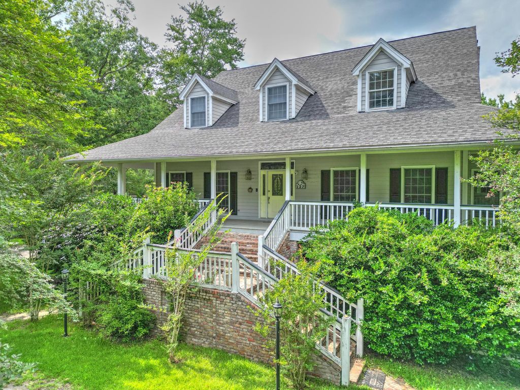 137 Old Winter Road, Summerville, SC 29486